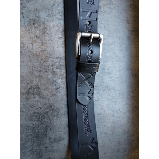 Skórzany pas do spodni czarny 120 cm Runy ręcznie wykonany